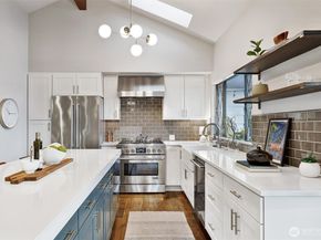 7710 57th Avenue NE, Seattle WA 98115