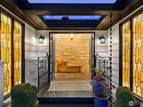 7710 57th Avenue NE, Seattle WA 98115