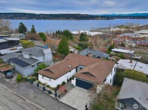 7710 57th Avenue NE, Seattle WA 98115