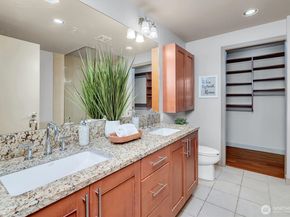 10650 NE 9th Place 422, Bellevue WA 98004