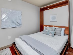10650 NE 9th Place 422, Bellevue WA 98004