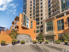10650 NE 9th Place 422, Bellevue WA 98004
