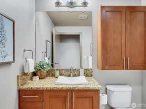 10650 NE 9th Place 422, Bellevue WA 98004