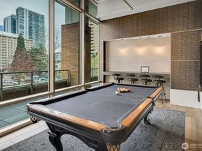 10650 NE 9th Place 422, Bellevue WA 98004