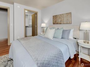 10650 NE 9th Place 422, Bellevue WA 98004