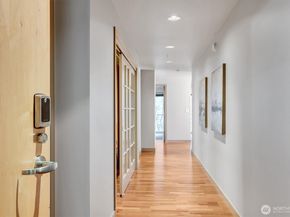 10650 NE 9th Place 422, Bellevue WA 98004