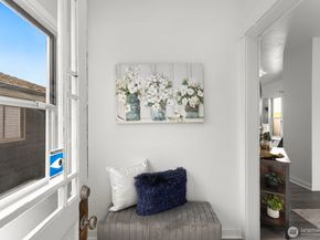 4135 36th Ave SW, Seattle WA 98126
