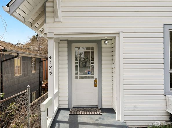 4135 36th Ave SW, Seattle WA 98126