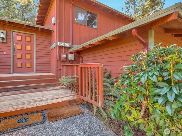 14005 20th Place W, Lynnwood WA 98087