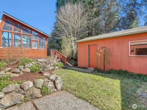 14005 20th Place W, Lynnwood WA 98087