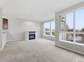 225 Logan Avenue S 317, Renton WA 98057