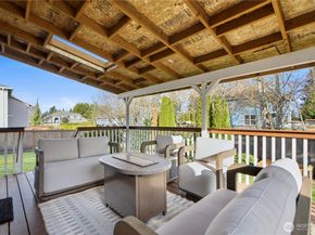 1611 242nd St SE, Bothell WA 98021