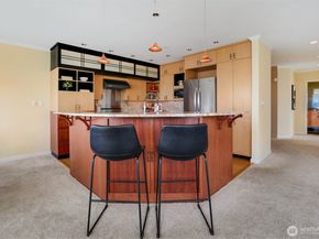 6042 Seaview Avenue NW 404, Seattle WA 98107