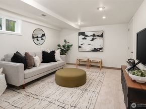 9009 Canyon Drive, Kent WA 98030