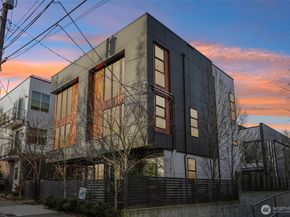 2347 10th Avenue E, Seattle WA 98102