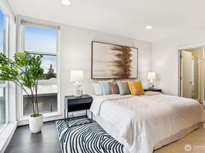 2347 10th Avenue E, Seattle WA 98102