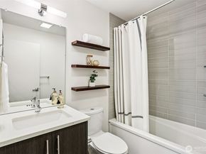 2347 10th Avenue E, Seattle WA 98102