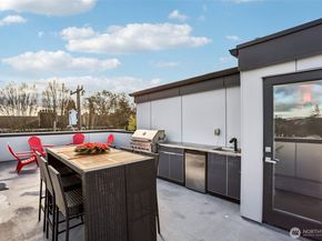 2347 10th Avenue E, Seattle WA 98102