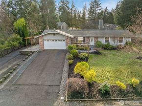 2952 216th Place SW, Brier WA 98036