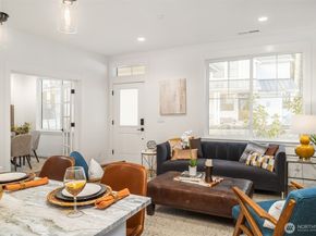 13472 (HS 8) NE 112th Place, Redmond WA 98052
