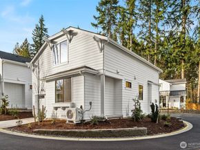 13472 (HS 8) NE 112th Place, Redmond WA 98052