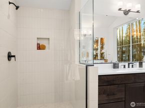 13472 (HS 8) NE 112th Place, Redmond WA 98052