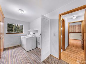 9539 7th Avenue NW, Seattle WA 98117