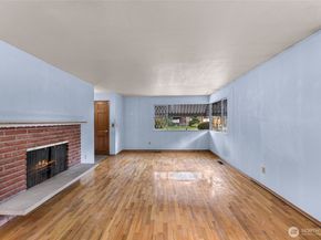 9539 7th Avenue NW, Seattle WA 98117