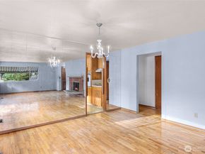 9539 7th Avenue NW, Seattle WA 98117