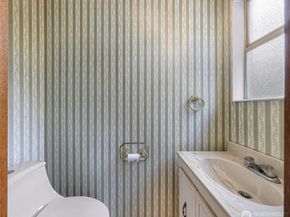 9539 7th Avenue NW, Seattle WA 98117