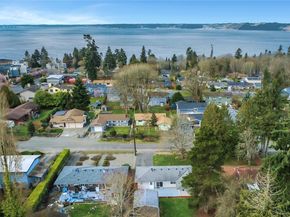 27030 14th Avenue S, Des Moines WA 98198