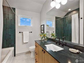 2006 A 19th Avenue S, Seattle WA 98144