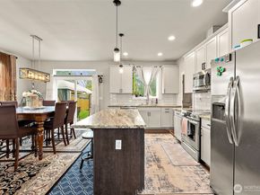 2806 NE Bowen Street, Bremerton WA 98310