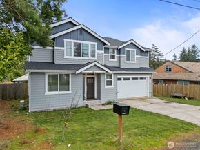 2806 NE Bowen Street, Bremerton WA 98310
