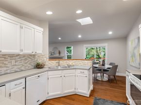 2408 208th Place SE, Bothell WA 98021