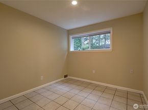 2007 168th Avenue NE, Bellevue WA 98008