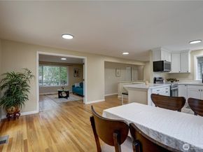 2007 168th Avenue NE, Bellevue WA 98008