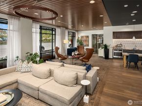 11903 NE 128th Street 414, Kirkland WA 98034