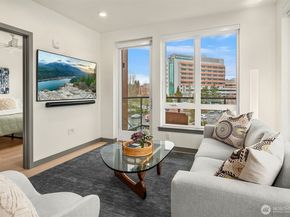 11903 NE 128th Street 414, Kirkland WA 98034