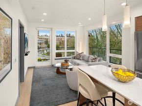 11903 NE 128th Street 414, Kirkland WA 98034