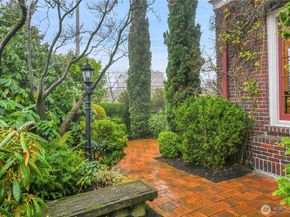 406 Galer Street, Seattle WA 98109