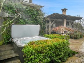 406 Galer Street, Seattle WA 98109
