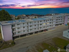 300 2nd Avenue N 2E, Edmonds WA 98020