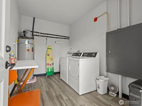 300 2nd Avenue N 2E, Edmonds WA 98020