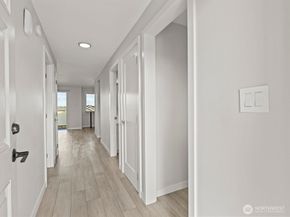 300 2nd Avenue N 2E, Edmonds WA 98020