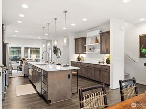 964 7th Avenue NE 2.4, Issaquah WA 98029