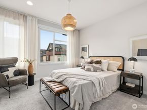 964 7th Avenue NE 2.4, Issaquah WA 98029