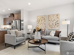964 7th Avenue NE 2.4, Issaquah WA 98029