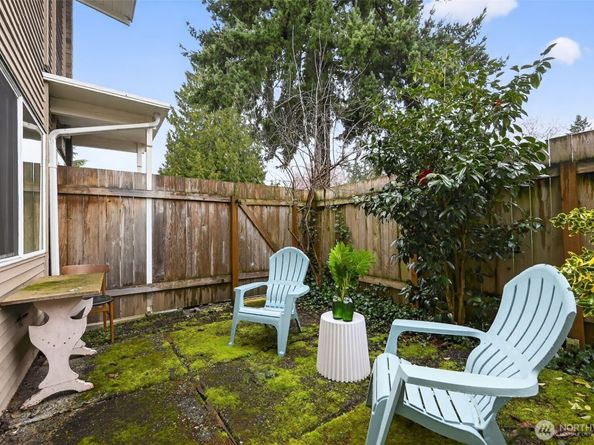 12251 SE 59th Street 102, Bellevue WA 98006