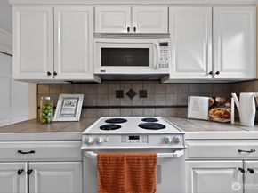 12251 SE 59th Street 102, Bellevue WA 98006